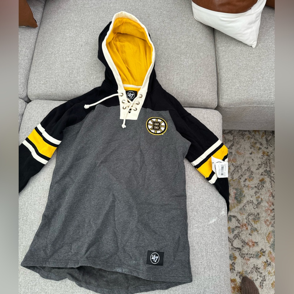 47 Brand Boston Bruins Lace-Up Hoodie – Women’s Medium (New with Tags)